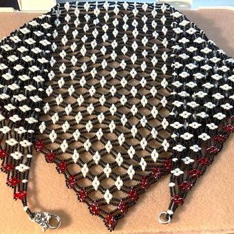 Scarf made of Beads