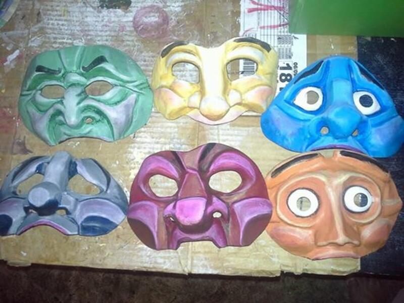 Half face Emotion Masks for small people