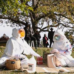 Trading for food in a dystopian time