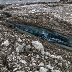 Permafrost Cracks at the Ice Sheet Edge (2022)
