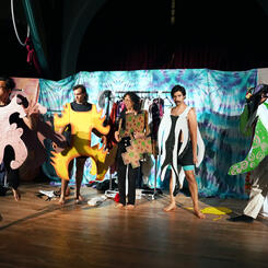 Tweets You Can Hold: A Fashion Presentation