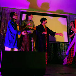 Tweets You Can Hold: A Fashion Presentation