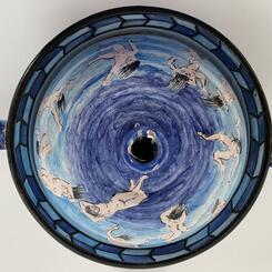 Women in Flight Covered Serving Dish (view from above)