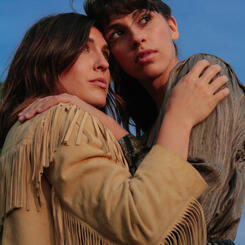 Portrait of Jovi & Cami (2017)