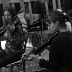 Folk Tradition: Georgia Learning Gauken from fiddler Mari Eggen 