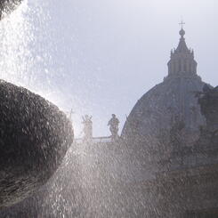 2fountainoflight,st.petersbasilica