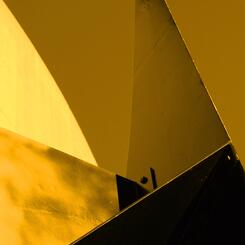 9-calder-with-a-pyramidic-vertical-aspect.jpg