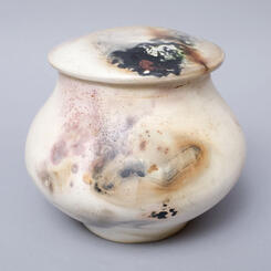 Urn, decorated by smoke and fire