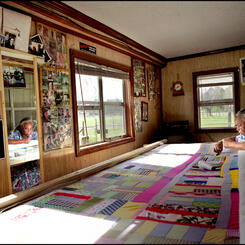 Gee's Bend, Image No. 4, Mary Lee Bendolph