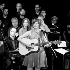 ellen cherry on stage Mobtown Moon premiere performance September 28, 2013