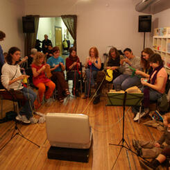 Apparatus for Orchestral Knitting