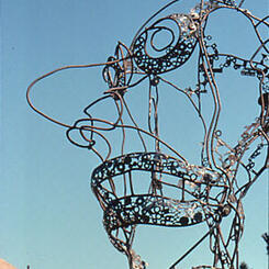 detail Mother Goose unpainted