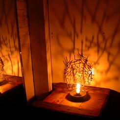 nail-candle-2.jpg