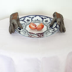 stilllife_glovesplum_web.jpg