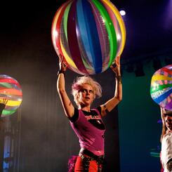 Production Photograph: Ring Girl