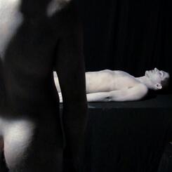 xonian-love-stills3.jpg