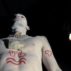 xonian-love-stills8.jpg