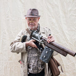 Gun Show, viewer participation