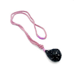 Fig, necklace