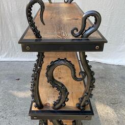 Kraken shelves top detail