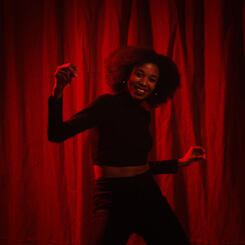 Chiffon_WokeMe_Still 5