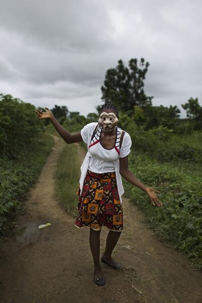 Magda Rakita's photojournalism using our masks and Liberian youth