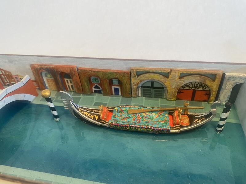 Aqua Alta Diorama, detail Gondola