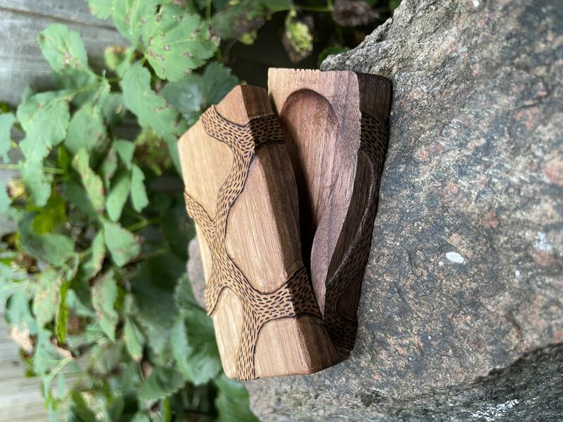 Small Walnut Vine Box