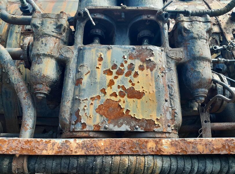 18 Engine Face.jpg