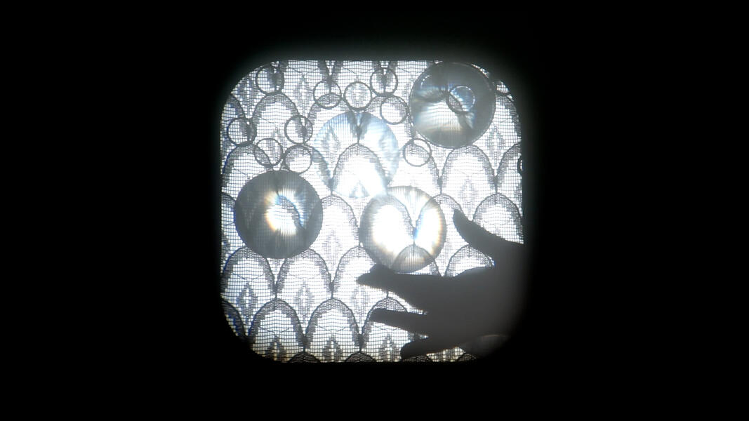 Circles in Absolute Night