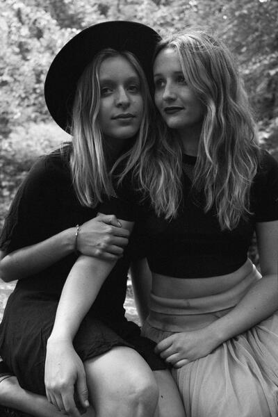 portrait of Brit & Viv