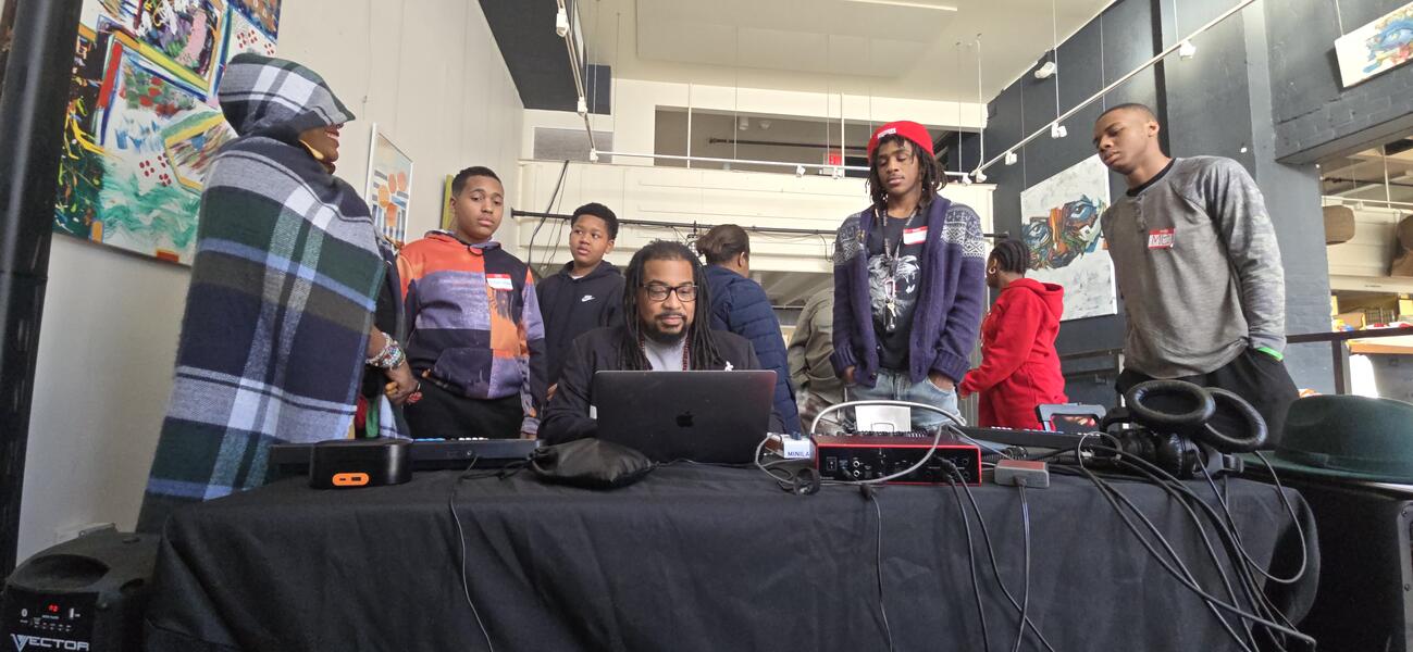 Musical Expression With Friends — Collaborative Sound Practice