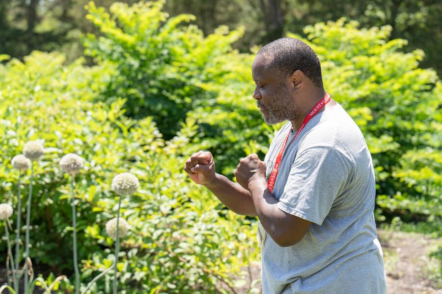 Breaths Along the Potomac: Breath Art Silent Walks (Phase II) created and facilitated by Dominic Shodekeh Talifero in the Historic Gardens for Freedom Before Emancipation: Family Day for Juneteenth @ George Washington's Mount Vernon, 2024.