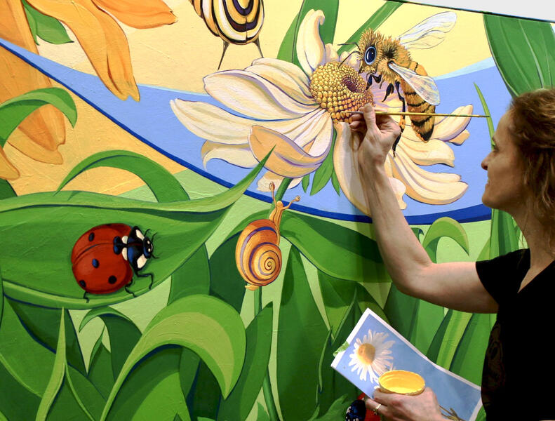 Oak Hill Elementary School Foyer Legacy Mural: Artist at Work