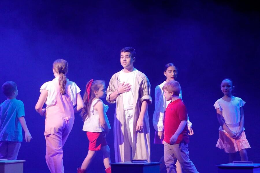 Joseph and the Amazing Technicolor Dreamcoat 