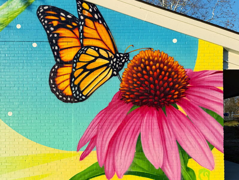 Glenmont Park Activity Building, Ride Side
