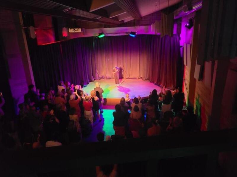 Standing Ovation in Victoria, BC!