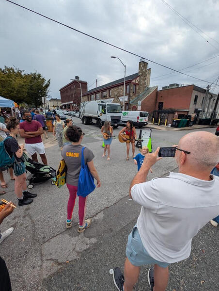 Street Performing - 32nd Street Farmers Market