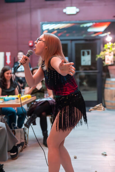 Hannah LIVE: The One-Han Show!