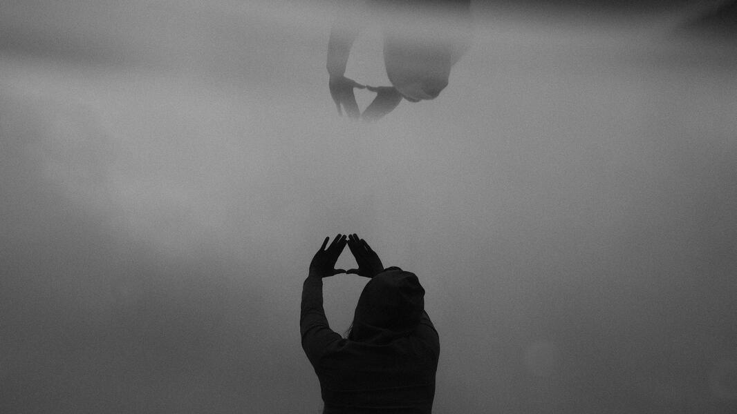 Dinah Hands (Raised to the Sky)