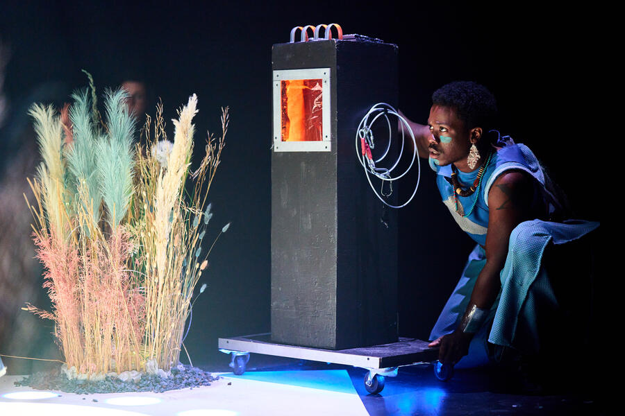 Lyra and the Ferocious Beast - Production photo