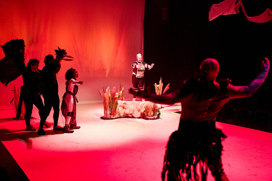 Lyra and the Ferocious Beast - Production photo