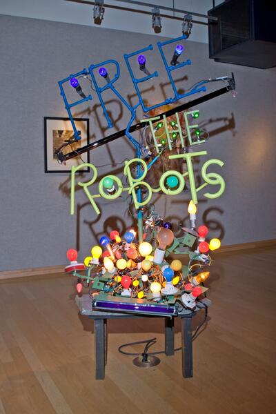 free-the-robots-e.jpg
