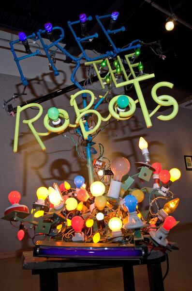 free-the-robots-v-2-2.jpg