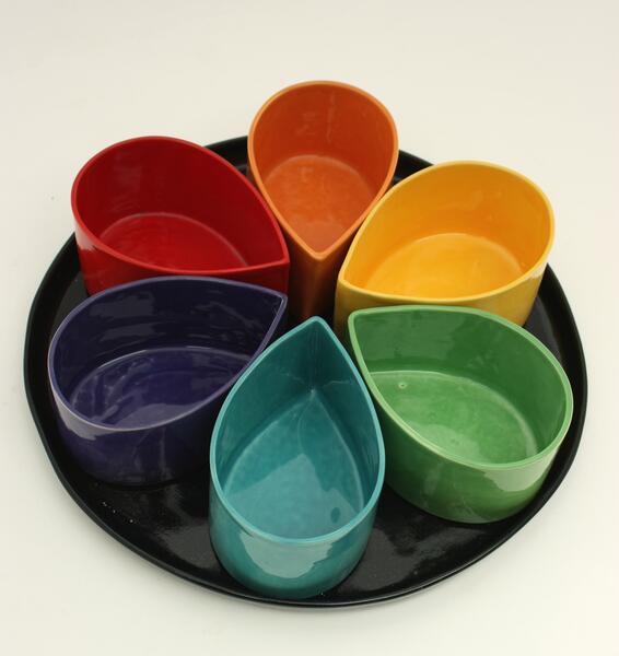 Teardrop Bowls with Circle Tray