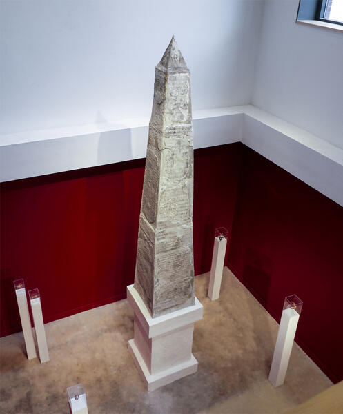 Kelimeler Kıyafetsiz (: Words Naked/Are Not Enough) - Monument III (Obelisk), Ornaments I-VII