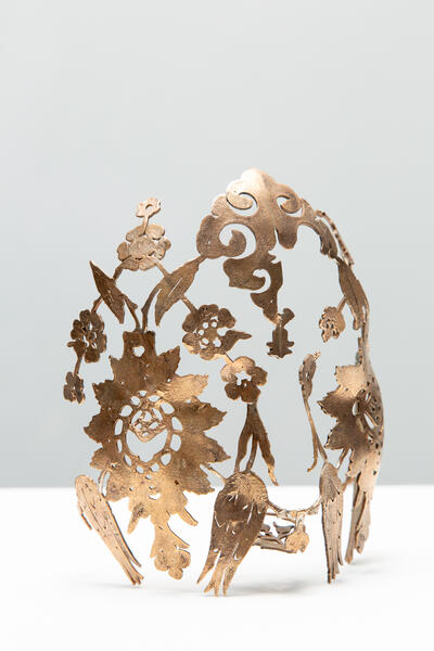 Ornament XI: Scold’s Bridle with Hataîs, Tulips and Wild Flower Motifs (Süs XI: Hataî, Lale ve Kır Çiçeği Motifli Susturucu Maske)