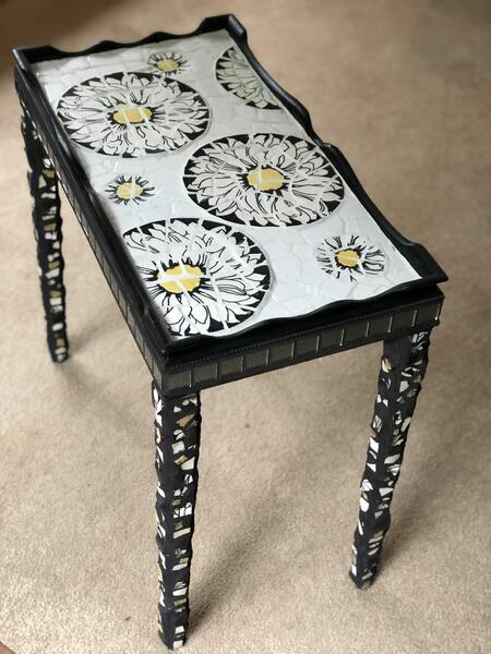 Black and White Daisy Table