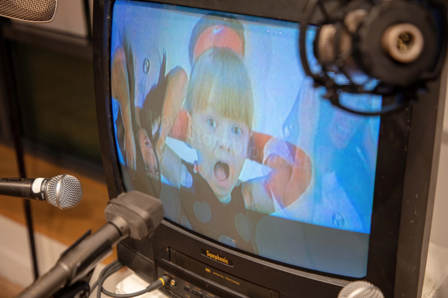 Listening To Listening : Detailed Detail