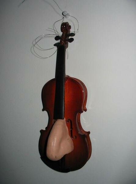 How to play a Violin, 2004